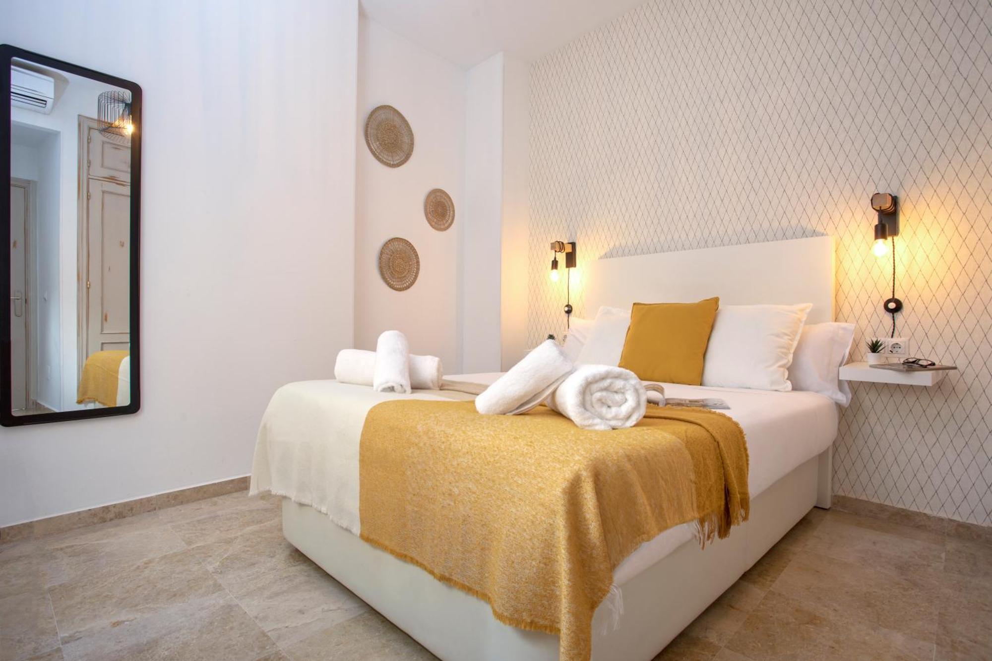 Precioso Apartamento En Pleno Centro By Rent Me Málaga Eksteriør billede